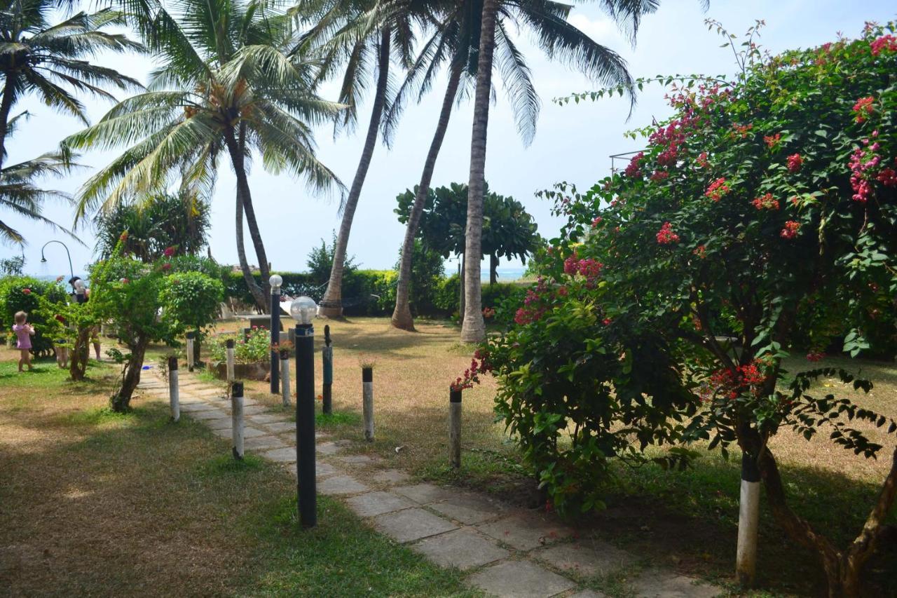 Villa Jayananda Dickwella Exterior photo